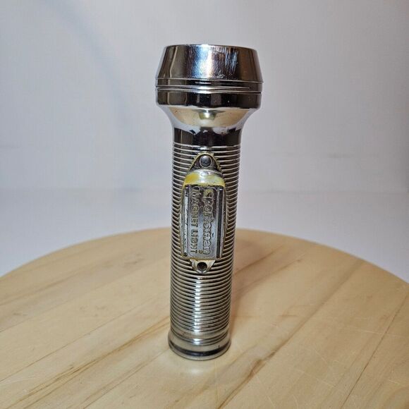 Vintage Ray-o-Vac Sportsman Magnet Light Flashlight Metal 7.5 In Tested Working - Picture 1 of 11